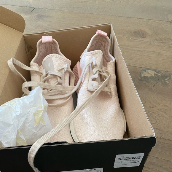 New, never worn adidas original. - Picture 2 of 4